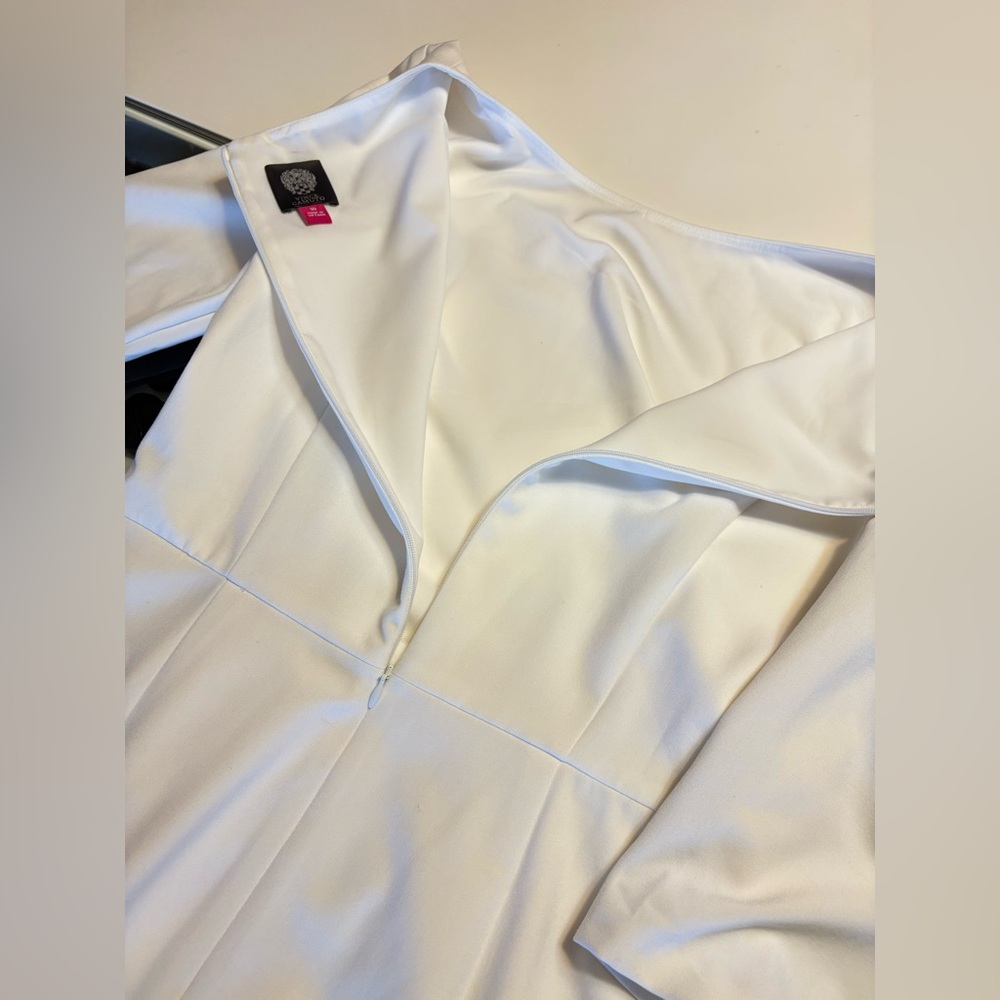 Vince Camuto- Elegant White Dress - Picture 9 of 10